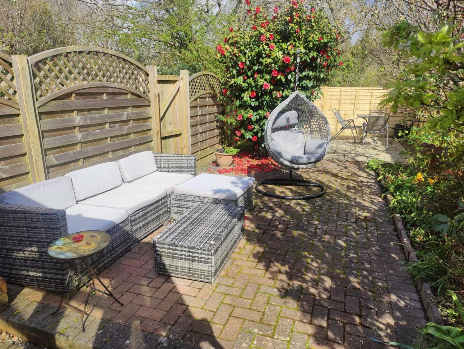 Beautiful Bexhill Cottage With Garden 3 Mins Walk To Beach Exterior photo